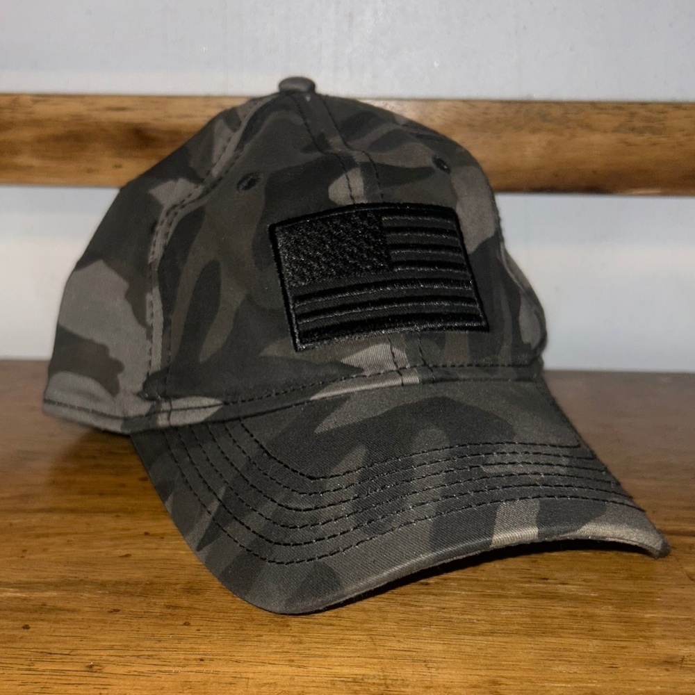 Men’s American Flag Camouflage Velcro Back Hat